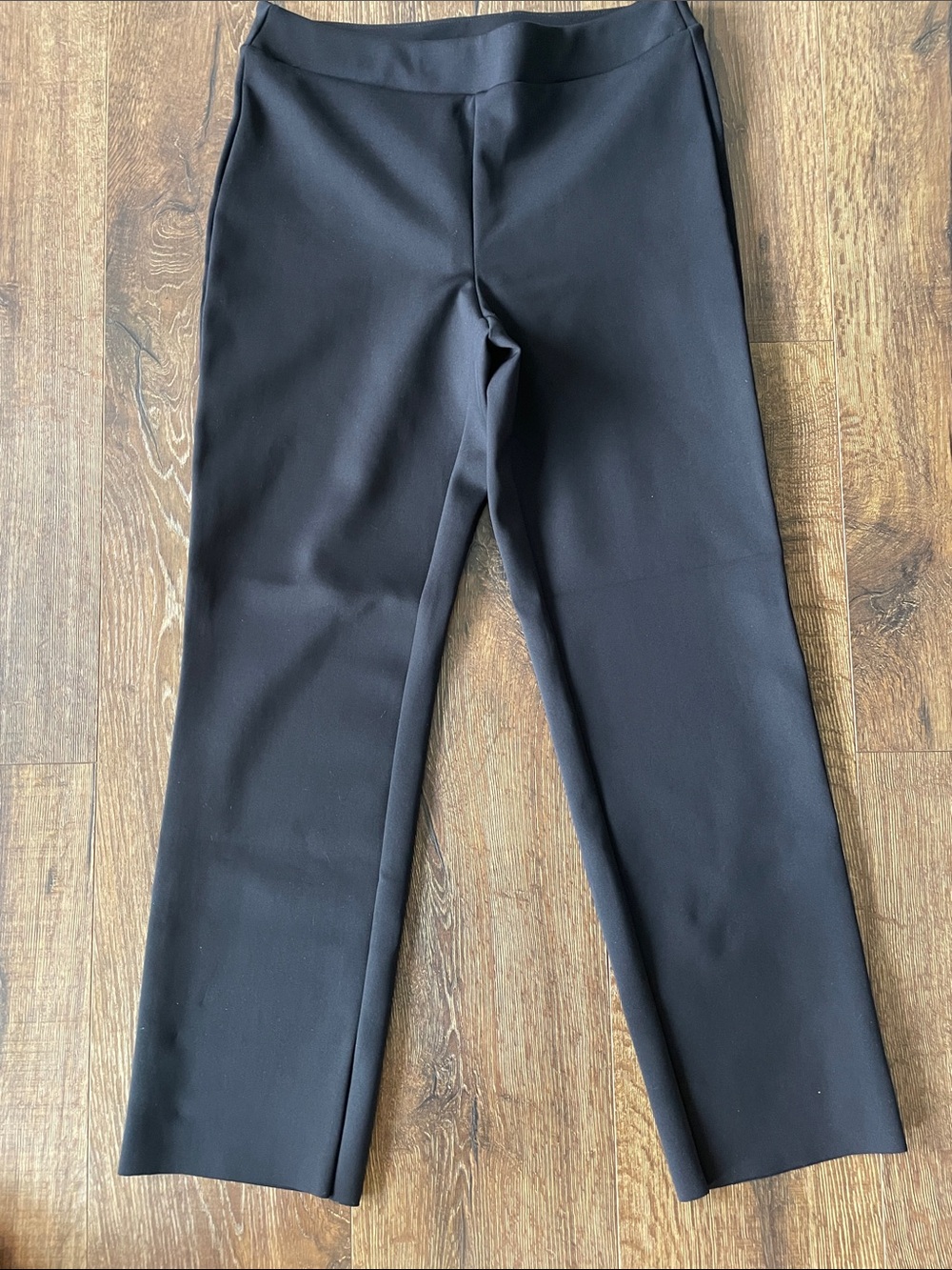 Like new Commando cropped legging pants- black